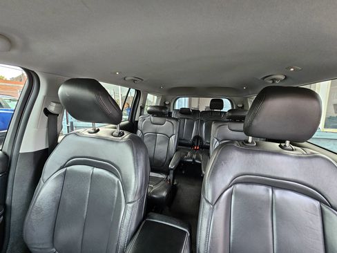 Used 2021 Jeep Grand Cherokee L Laredo w/ Luxury Tech Group I image 28