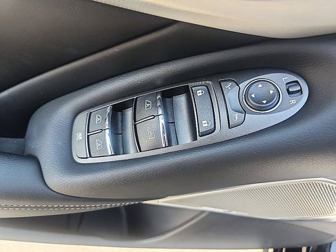 Used 2023 INFINITI Q50 Luxe w/ Cargo Package RWD image 12
