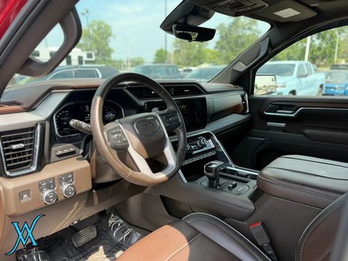 Used 2024 GMC Sierra 1500 Denali w/ Denali Reserve Package AWD/4WD image 13