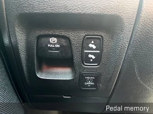 Used 2021 RAM 1500 Laramie AWD/4WD image 24