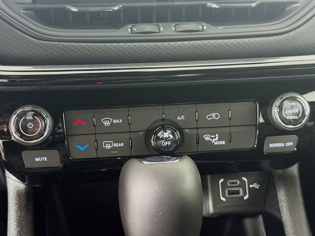 New 2026 Jeep Compass Latitude AWD/4WD image 16