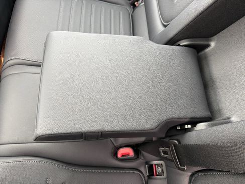 Certified 2025 Mercedes-Benz C 300 4MATIC Sedan image 28