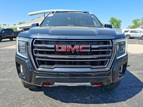 Used 2023 GMC Yukon XL AT4 w/ AT4 Premium Package AWD/4WD image 3