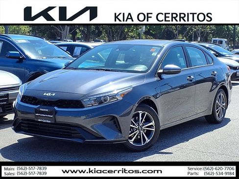 Certified 2023 Kia Forte LXS w/ LXS Technology Package FWD image 1