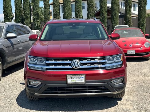 Used 2018 Volkswagen Atlas SEL FWD image 3