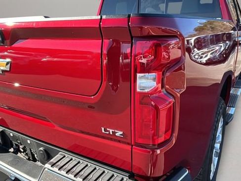 Used 2025 Chevrolet Silverado 1500 LTZ w/ LTZ Premium Package image 36