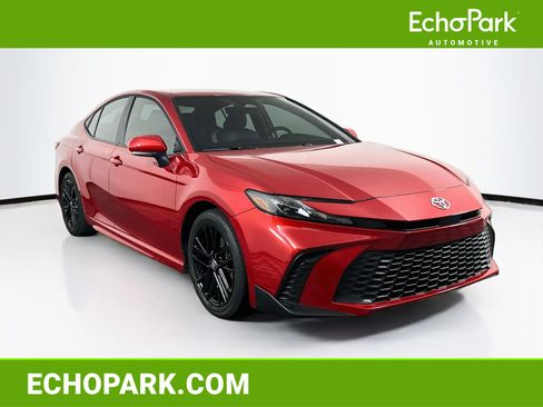 Used 2026 Toyota Camry SE w/ Convenience Package FWD image 1