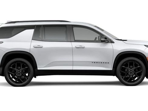 New 2026 Chevrolet Traverse RS w/ LPO, Floor Liner Package FWD image 5