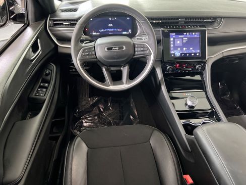 Used 2023 Jeep Grand Cherokee Altitude AWD/4WD image 22