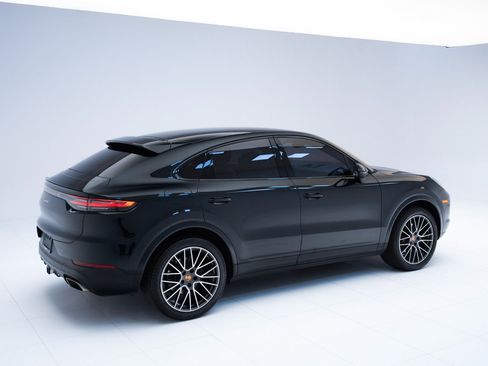 Certified 2020 Porsche Cayenne AWD/4WD image 9