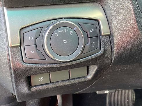 Used 2018 Ford Explorer XLT w/ Equipment Group 201A image 19