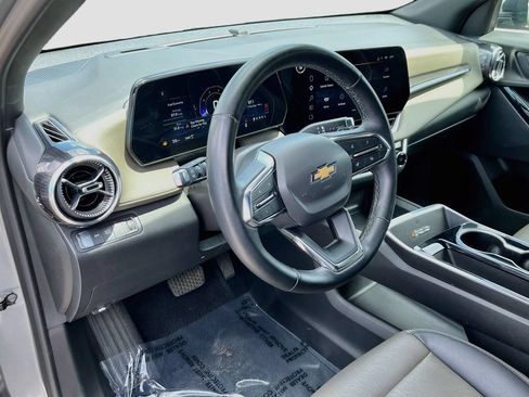 Used 2025 Chevrolet Equinox LT w/ Convenience Package II AWD/4WD image 16