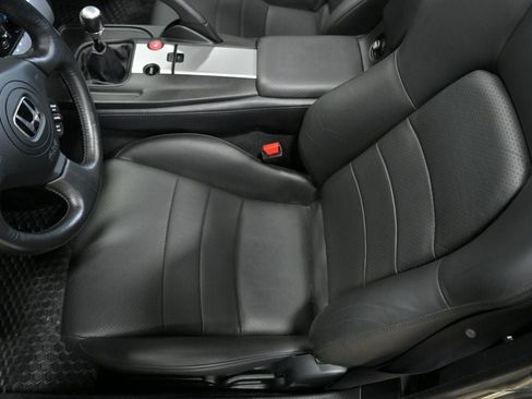 Used 2005 Honda S2000 image 31