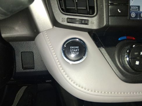 Used 2018 Toyota RAV4 Limited w/ All Weather Liner Package AWD/4WD image 20