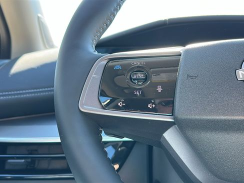 Certified 2025 Nissan Murano SL w/ Cargo Package image 16