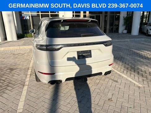 Used 2022 Porsche Cayenne GTS AWD/4WD image 12