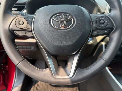 Used 2019 Toyota RAV4 Limited AWD/4WD image 16