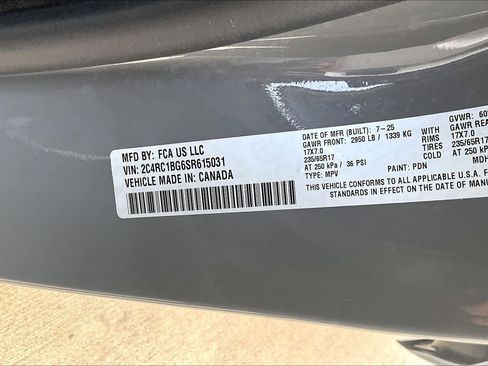Used 2025 Chrysler Pacifica Select FWD image 35