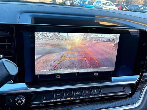 Used 2023 Chevrolet Silverado 1500 LT image 11