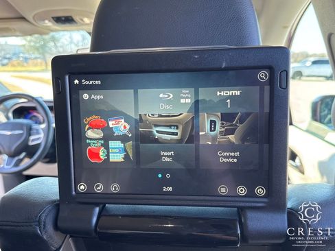 Used 2017 Chrysler Pacifica Touring-L Plus image 27