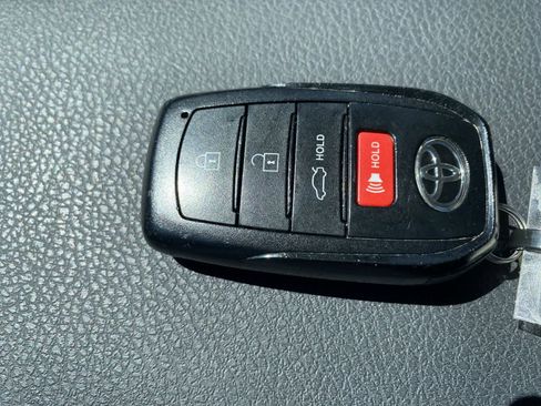 Used 2025 Toyota Camry SE FWD image 34