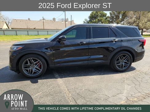 Used 2025 Ford Explorer ST w/ Sun And Sound Package image 7