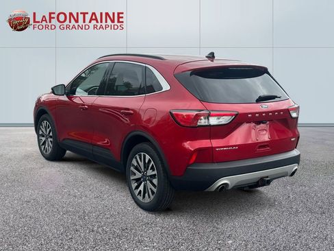 Used 2020 Ford Escape Titanium AWD/4WD image 5