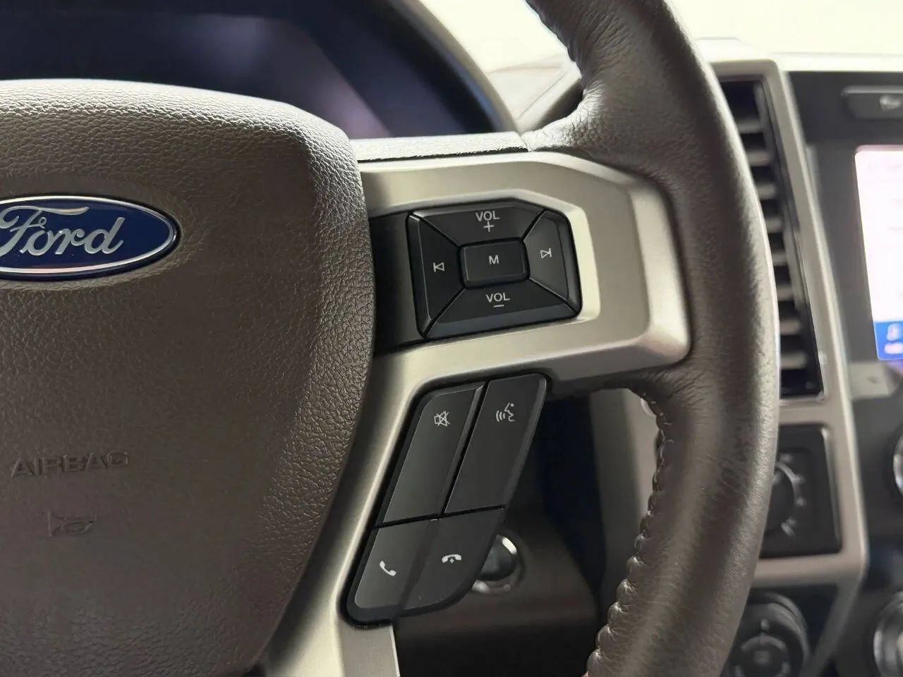 Used 2020 Ford F150 King Ranch w/ Trailer Tow Package AWD/4WD image 23