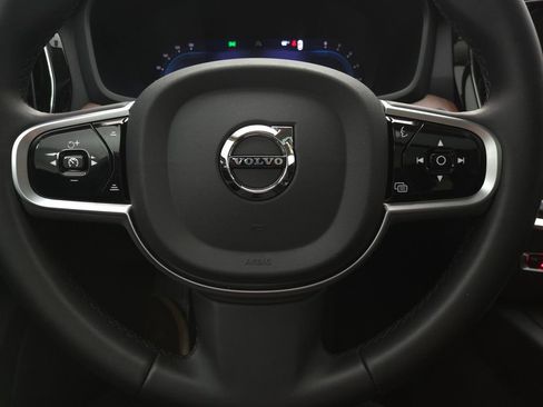 Used 2025 Volvo V60 B5 Cross Country Plus image 25