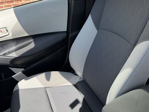 Used 2023 Toyota Corolla LE w/ Carpet Mat Package (TMS) FWD image 40