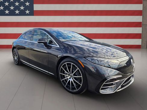 Used 2023 Mercedes-Benz EQS 580 4MATIC Sedan w/ Exclusive Trim Package image 14