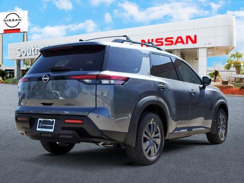 New 2026 Nissan Pathfinder SV FWD image 4
