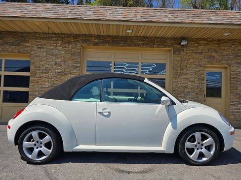 Used 2007 Volkswagen Beetle Triple White Edition image 9