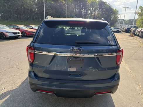 Used 2019 Ford Explorer XLT w/ Equipment Group 201A image 9