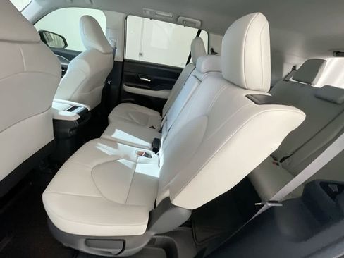 Certified 2026 Toyota Grand Highlander XLE image 22