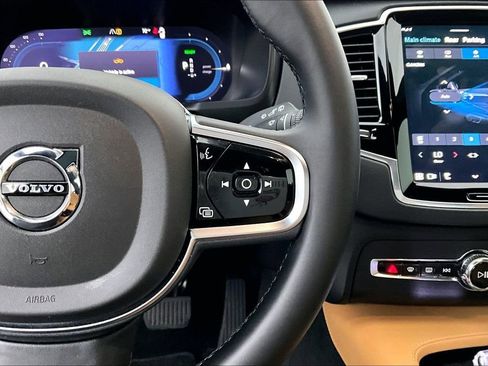 Used 2023 Volvo XC90 T8 Ultimate image 27