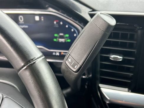 Used 2025 Chevrolet Silverado 2500 LT w/ Convenience Package image 28