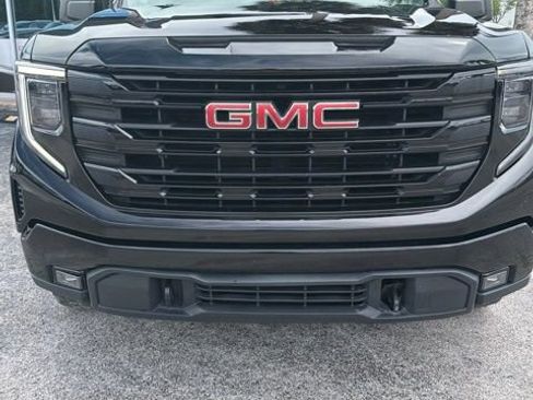 Used 2022 GMC Sierra 1500 Elevation AWD/4WD image 1