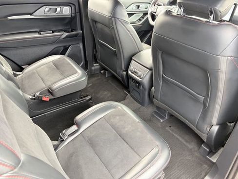 Used 2025 Ford Explorer ST AWD/4WD image 15