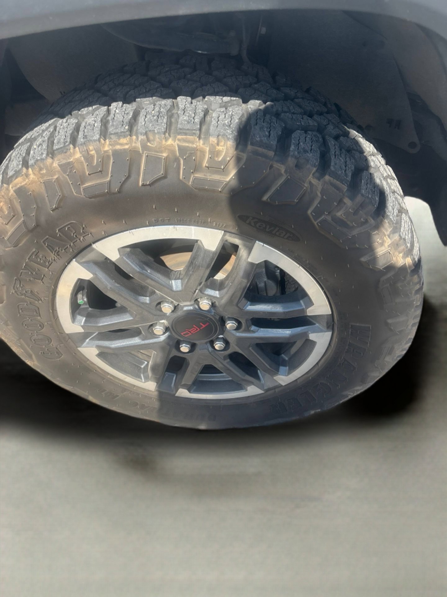 Used 2023 Toyota Tacoma TRD Off-Road w/ Technology Package AWD/4WD image 15
