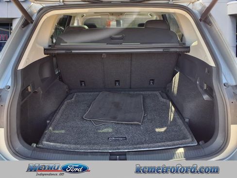 Used 2021 Volkswagen Tiguan SEL image 34
