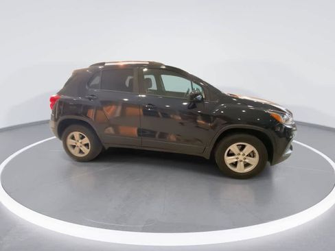 Used 2022 Chevrolet Trax LT w/ Driver Confidence Package AWD/4WD image 9