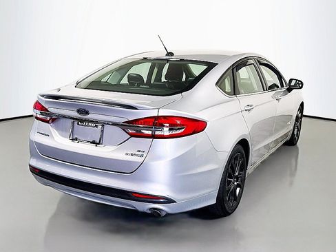 Used 2018 Ford Fusion SE w/ Equipment Group 601A FWD image 7