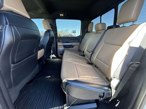 Used 2024 Ford F350 Lariat w/ Chrome Package image 28