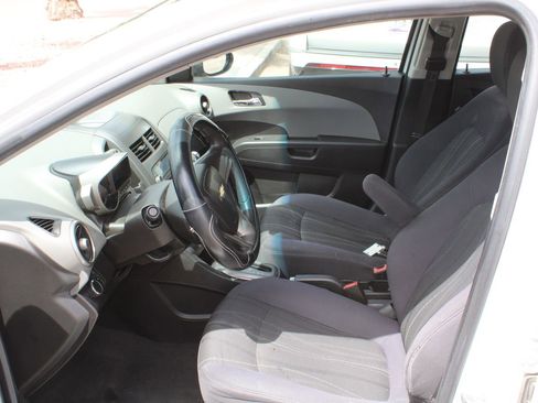 Used 2012 Chevrolet Sonic LT image 9