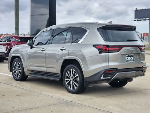 Used 2023 Lexus LX 600 4WD w/ Interior Upgrade Package image 5