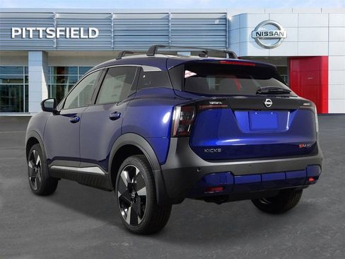 New 2026 Nissan Kicks SR w/ Cold Weather Package image 5