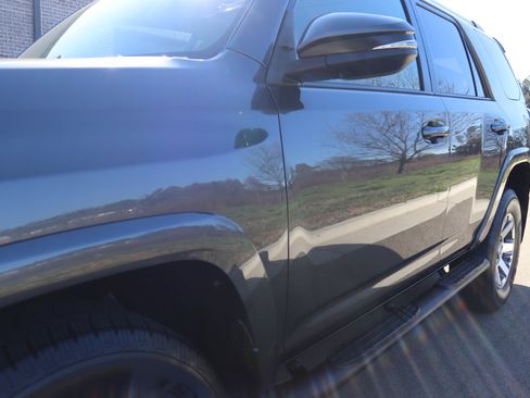 Used 2016 Toyota 4Runner Trail Premium image 18