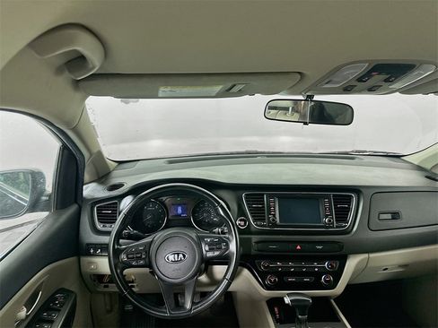 Used 2020 Kia Sedona EX image 21