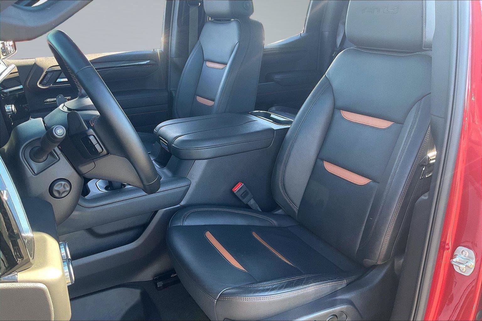Used 2025 GMC Sierra 1500 AT4 w/ AT4 Premium Package AWD/4WD image 27